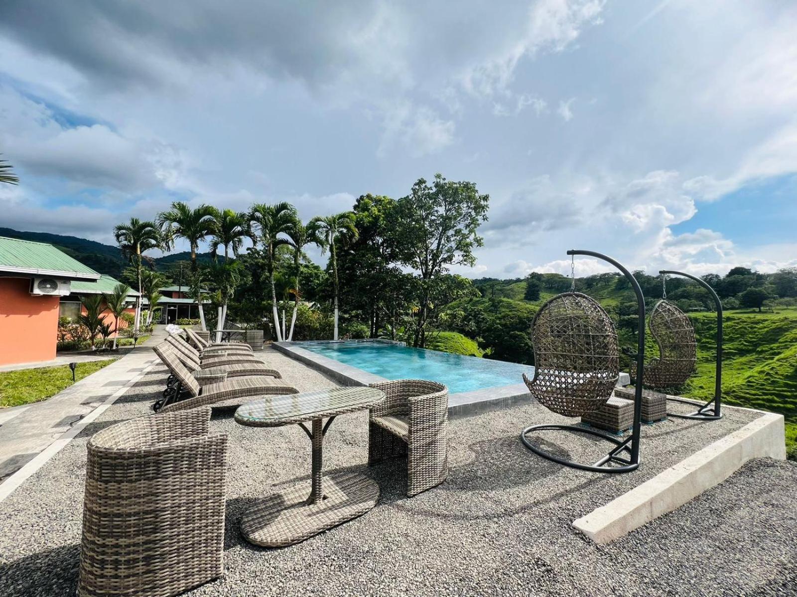 Chateau Arenal Hotel & Restaurante El Castillo Exterior foto